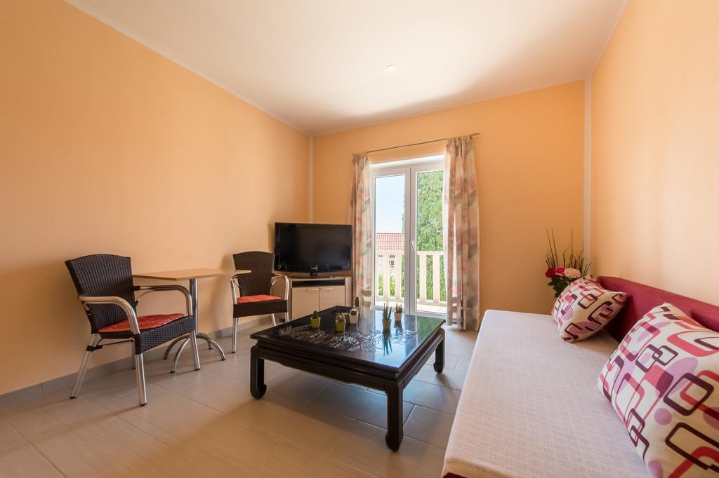 Apartment Puko Bol Room photo